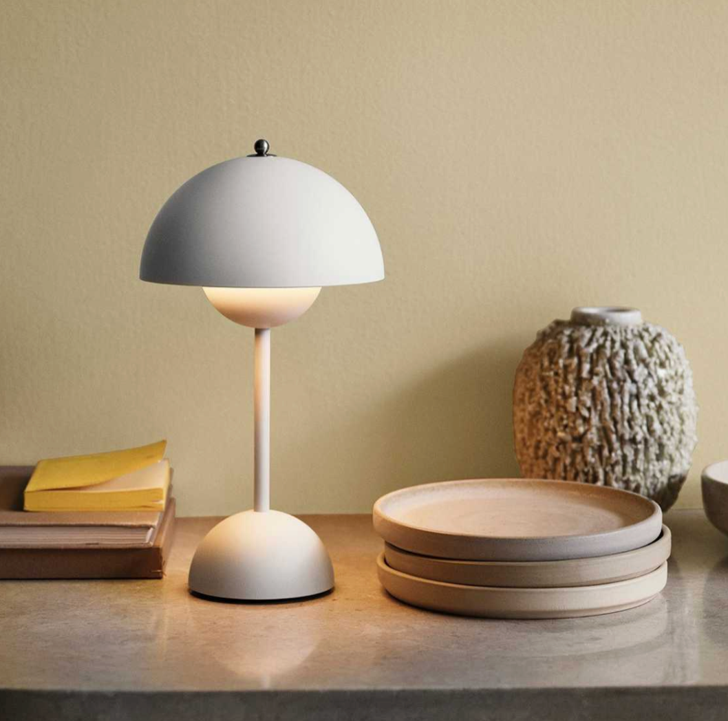 LunaGlow - Cordless LED table lamp with unique retro umbrella design | Dimmable with touch function