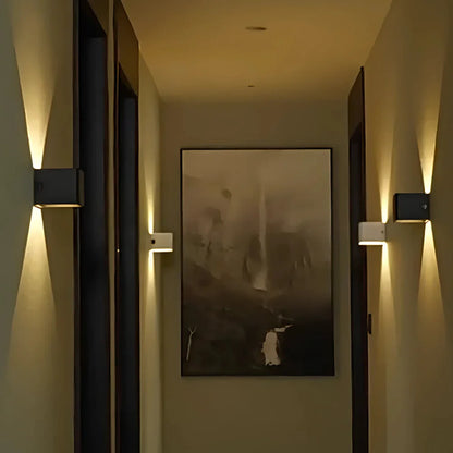 SquareLamp - Adjustable Modern Wall Light
